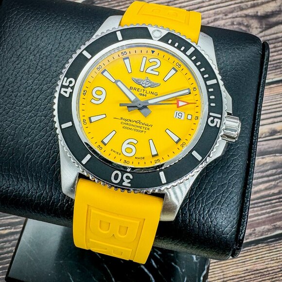 Breitling Superocean Yellow Dial 44mm - A17367 - FULL SET - Picture 2 of 11